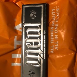 Metal matte eyeshadow palette